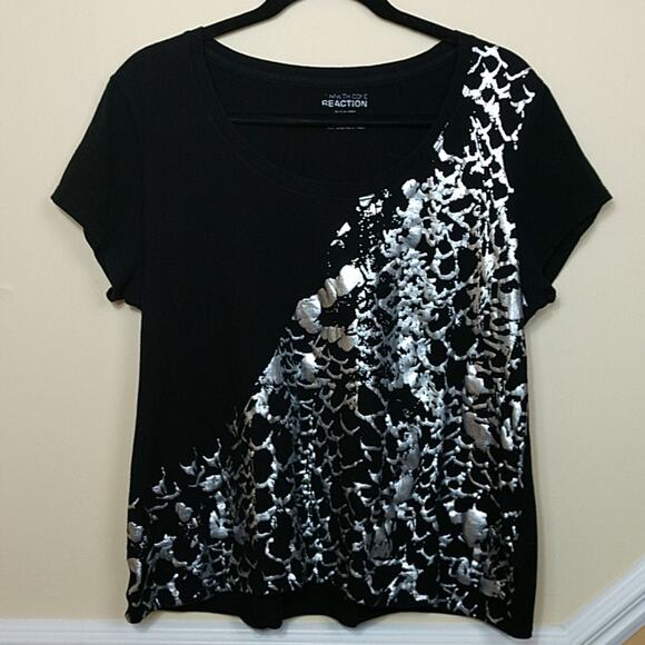 Kenneth Cole Reaction Black Embossed Silver Foil T-shirt size XL - Picture 1 of 7